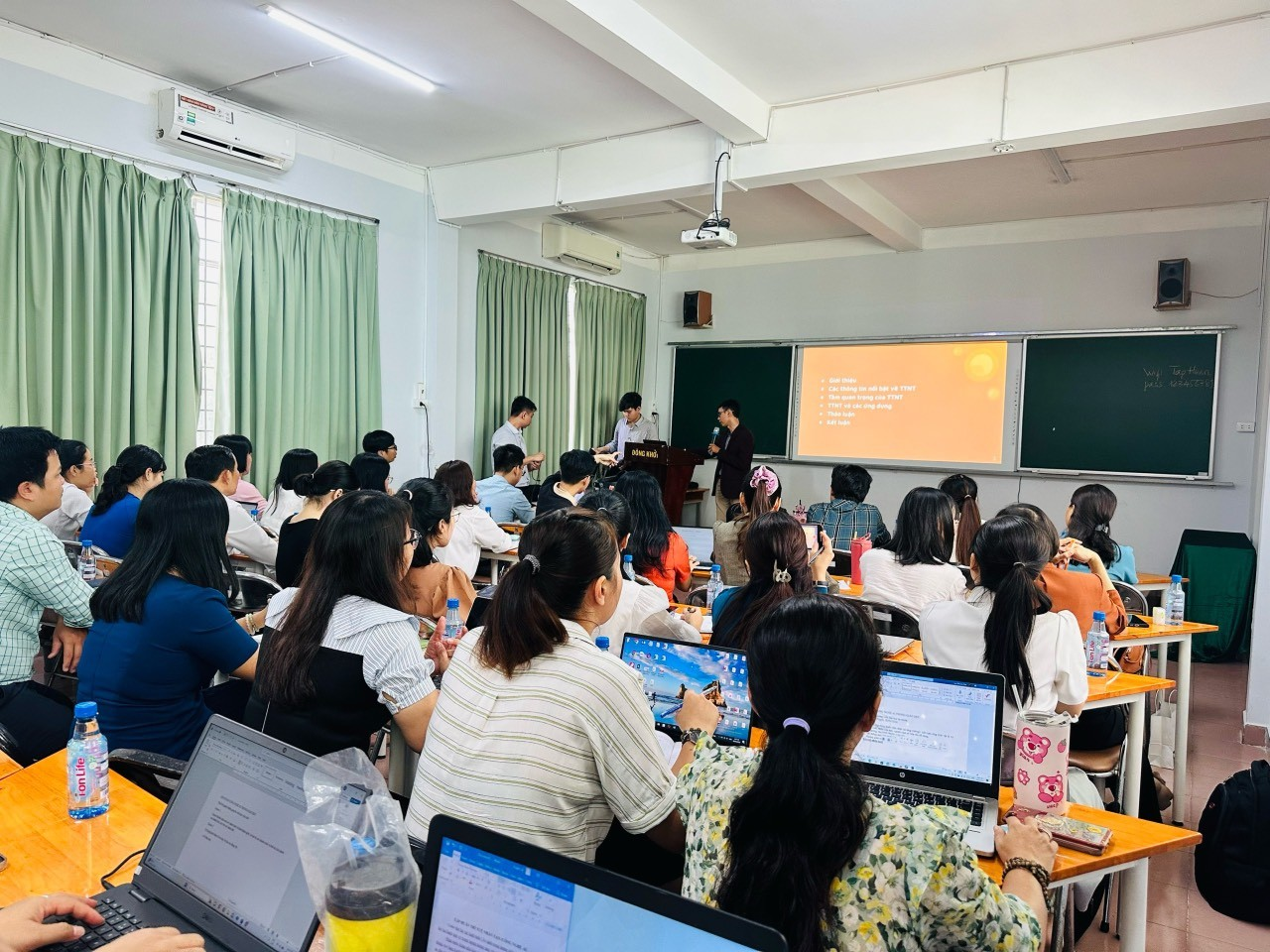 Nhấn vào ảnh để phóng to