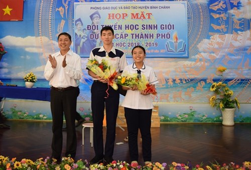  Họp mặt các đội tuyển học sinh giỏi dự thi cấp thành phố năm học 2018 - 2019. 