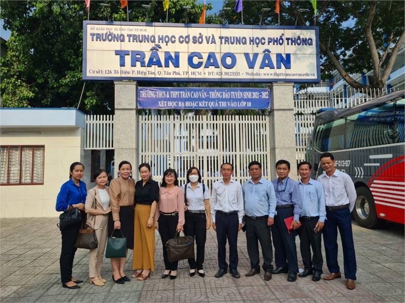 Đoàn cbql cấp học thcs huyện bình chánh giao lưu học tập trao đổi kinh nghiệm tại quận tân phú