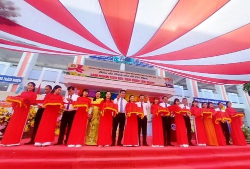 UBND huyện Bình Chánh tổ chức Lễ khánh thành Trường Tiểu học Lê Quý Đôn (xã Phong Phú)