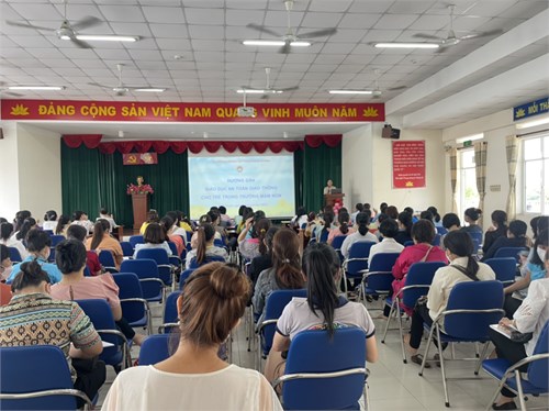 Tập huấn giáo dục an toàn giao thông  cho trẻ trong trường mầm non