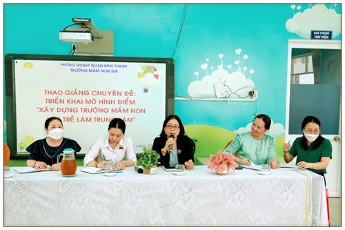 Thao giảng chuyên đề triển khai mô hình điểm  Xây dựng trường mầm non lấy trẻ làm trung tâm  tại trường Mầm non 25B