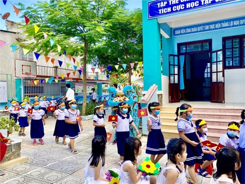 Ngày hội toàn dân đưa trẻ đến trường