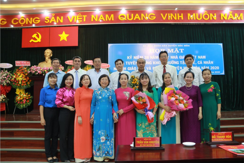Phòng giáo dục đào tạo huyện hóc môn tổ chức họp mặt kỷ niệm 38 năm ngày nhà giáo việt nam  (20/11/1982 - 20/11/2020)
