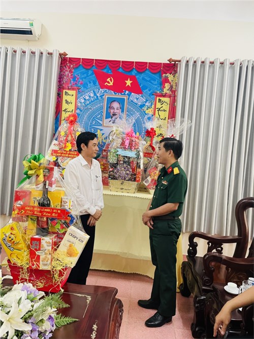 Phòng Giáo Dục và Đào Tạo thăm và chúc tết XƯỞNG OX1.