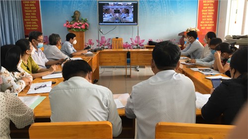 Phòng Giáo Dục Và Đào Tạo họp trực tuyến về việc triển khai kế hoạch tiêm vắc xin phòng covid-19 cho trẻ từ 05- dưới 12 tuổi do Sở Y Tế chủ trì.