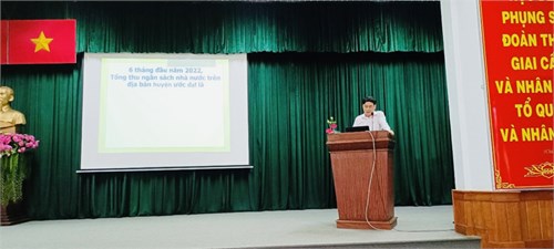 Báo cáo chính trị hè chuyên đề “tình hình kinh tế xã hội cả nước, thành phố, huyện hóc môn 06 tháng đầu năm 2022”