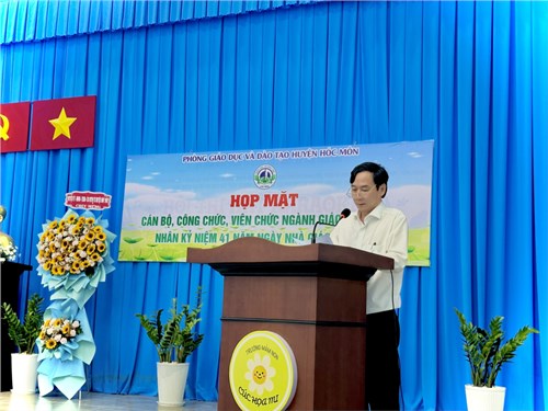 Họp mặt Cán bộ quản lý, chuyên viên, viên chức ngành giáo dục huyện nhân dịp kỷ niệm 41 năm ngày Nhà Giáo Việt Nam.