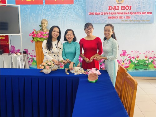 Bội thu heo đất của Chi Hội Khuyến Học Cơ Quan Phòng Giáo Dục Và Đào Tạo