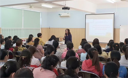 Bồi dưỡng chuyên môn bậc học mầm non