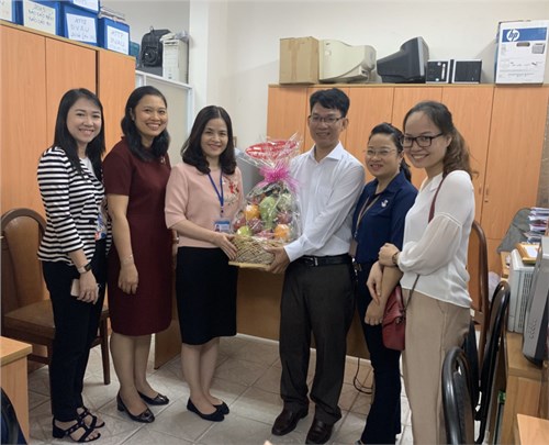 Phòng Giáo dục và Đào tạo chúc mừng ngành y tế Quận 1 nhân kỷ niệm 65 năm ngày Thầy thuốc Việt Nam (27/02/1955  - 27/02/2020)