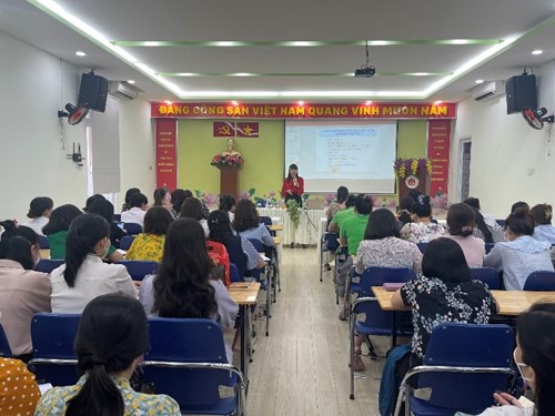 Phòng giáo dục và đào tạo bồi dưỡng chuyên môn “hướng dẫn tổ chức hoạt động giáo dục thể chất cho trẻ trong trường mầm non”