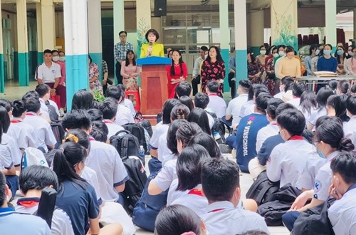 Phòng Giáo dục và Đào tạo Quận 1 tổ chức vòng thi kiến thức ngày hội “Học sinh trung học cơ sở với sáng tạo khoa học” năm học 2022-2023