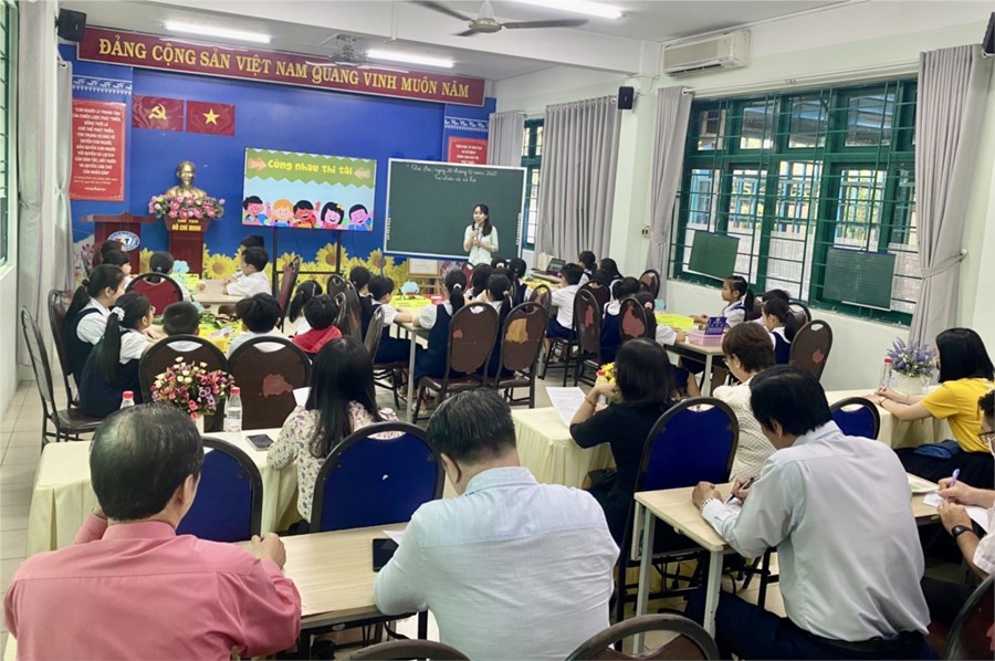 Chuyên đề Dạy học môn Tự nhiên và Xã hội lớp 3 theo hướng phát triển phẩm chất, năng lực học sinh