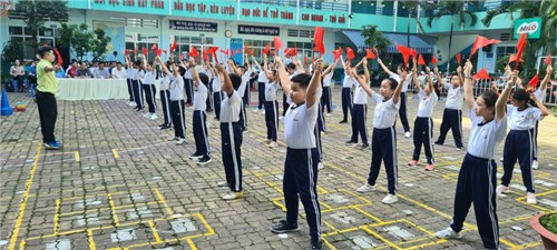 Chuyên đề “Dạy môn Giáo dục thể chất theo hướng phát triển năng lực, lồng ghép  “Học thông qua Chơi”