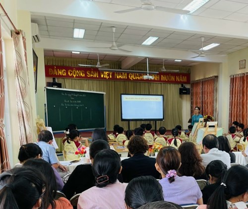 Chuyên đề Dạy học môn Toán 3 theo hướng phát triển phẩm chất, năng lực học sinh