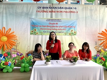 Chuyên đề “Tổ chức các hoạt động giáo dục phát triển thẩm mỹ cho trẻ trong trường mầm non” tại trường Mầm non Phường 2 .