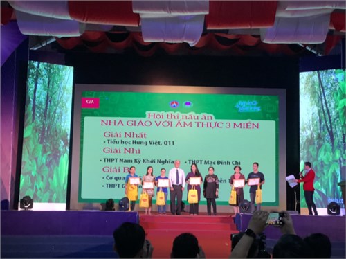 Các trường quận 11 vinh dự đạt các thành tích xuất sắc trong hội thi chào mừng kỷ niệm 37 năm ngày nhà giáo việt nam (20/11/1982 - 20/11/2019)