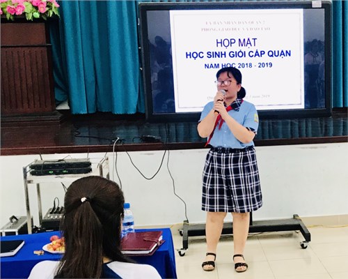 Quận 2, họp mặt tuyên dương học sinh giỏi cấp quận năm học 2018-2019