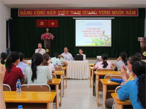 Chuyên đề  “Chăm sóc trẻ sau giờ ngủ trưa” Trường Mầm Non Hoa Mai