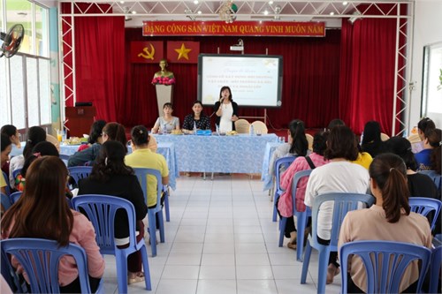 Chuyên đề quận “Củng cố xây dựng MTVC-MTXH trong và ngoài lớp” Trường Mầm Non Tuổi Thơ 7