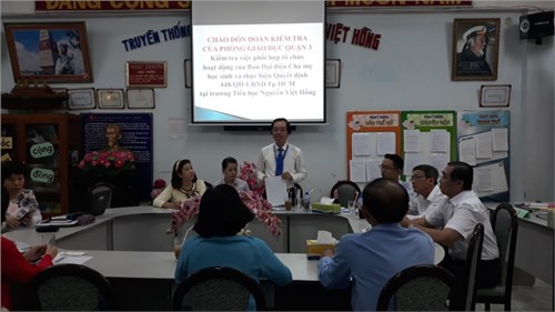 Kiểm tra việc phối hợp hoạt động Ban đại diện CMHS của trường Tiểu học Nguyễn Việt Hồng