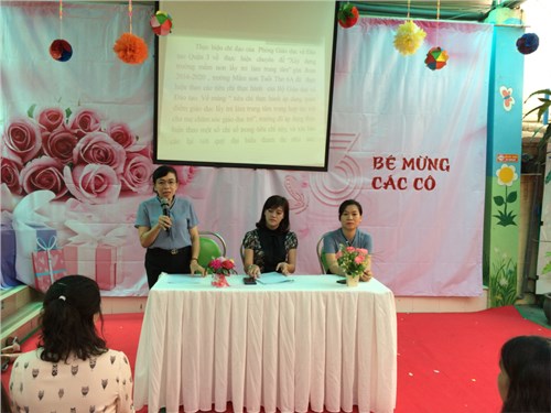 Chuyên đề: “Xây dựng trường Mâm non lấy trẻ làm trung tâm” với nội dung “Đẩy mạnh công tác phối hợp giữa nhà trường cha mẹ trẻ”