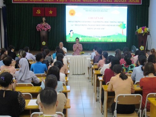 Chuyên đề  Hoạt động giáo dục tại phòng học thông minh & hoạt động ngoài trời theo định hướng tiếp cận giáo dục STEAM 