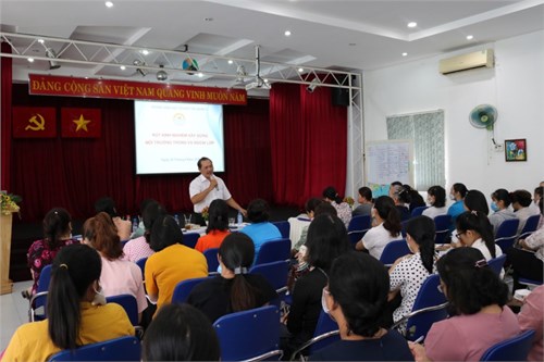Bồi dưỡng tập huấn chuyên môn cán bộ quản lý, giáo viên mầm non về  Phát triển bài tập trò chơi làm quen chữ viết cho trẻ 3 - 6 tuổi”  Xây dựng môi trường hoạt động trong và ngoài lớp học 