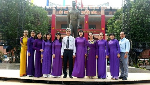 03/02/2015 : Dâng hương kỷ niệm ngày thành lập Đảng 3/2