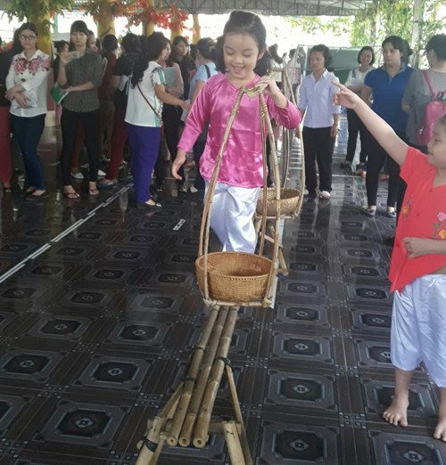 Mầm non: BỒI DƯỠNG CHUYÊN ĐỀ  GIÁO DỤC KỸ NĂNG SỐNG, HOẠT ĐỘNG GIÁO DỤC ÂM NHẠC, PHÁT TRIỂN VẬN ĐỘNG QUA HOẠT ĐỘNG NGOÀI TRỜI 