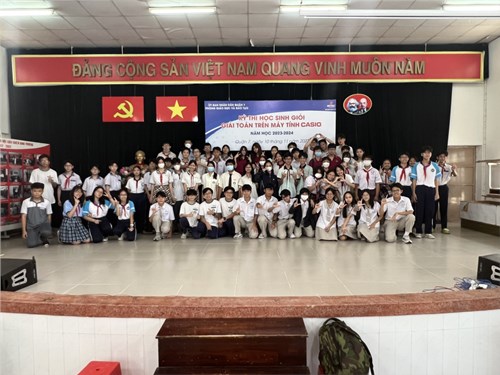 THCS: Phòng Giáo dục và Đào tạo đã tổ chức thành công Hội thi Học sinh giỏi lớp 9 cấp quận môn Giải toán trên máy tính cầm tay năm học 2023- 2024