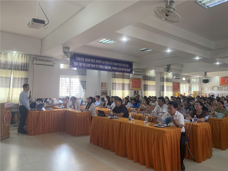 Hội nghị triển khai công tác Cải cách hành chính và chuyển đổi số trong các cơ sơ giáo dục năm 2023