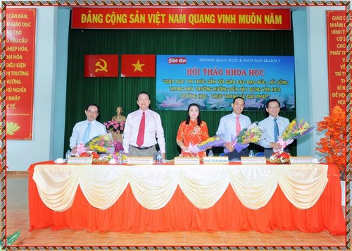 Hội thảo “Giáo dục tri thức gắn với giáo dục đạo đức, lối sống trong nhà trường ... 