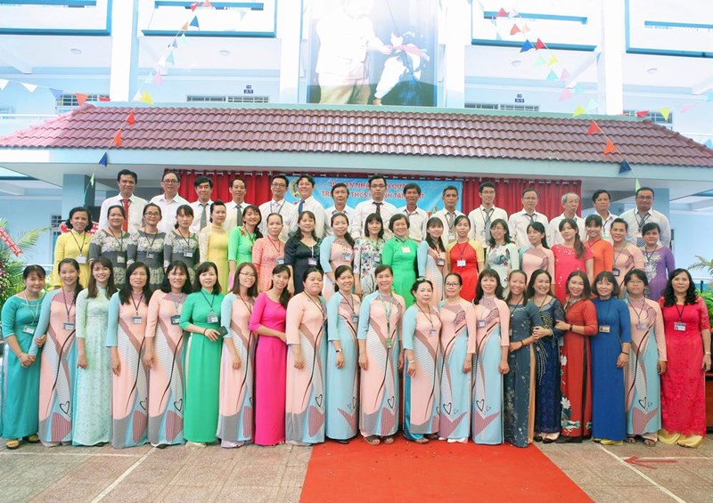 Lễ khai giảng và khánh thành trường THCS Huỳnh Tấn Phát