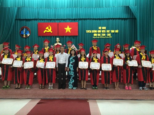 Hội nghị tuyên dương giáo viên, học sinh giỏi năm học 2014-2015 