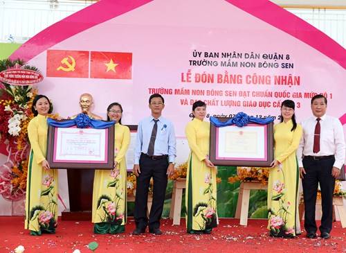Trường Mầm non Bông Sen tổ chức Lễ đón Bằng công nhận trường mầm non đạt chuẩn Quốc gia mức độ 1 và đạt chất lượng giáo dục cấp đổ 3.