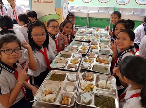 Bữa ăn ở trường Tiểu học Trần Nguyên Hãn, Quận 8