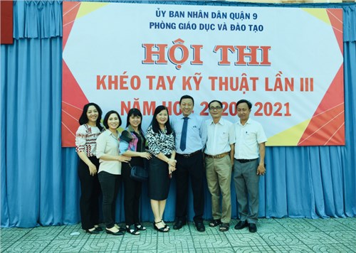 Ngày 4 tháng 12 năm 2020  tại trường THCS Trần Quốc Toản, Phòng Giáo dục và Đào tạo Quận 9 tổ chức Hội thi   Khéo tay kỹ thuật  lần III năm học 2020-2021