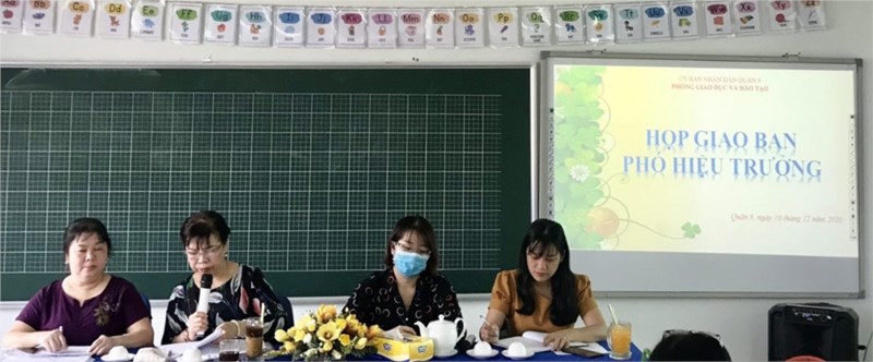 Sáng ngày 10/12/2020 Bậc Tiểu học tổ chức Họp giao ban Phó Hiệu trưởng để đánh giá các hoạt động trong thời gian qua và triển khai một số công việc trọng tâm sắp tới