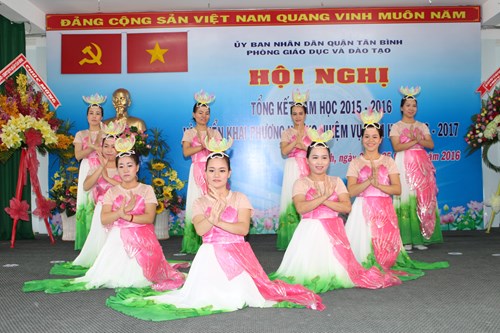 Tổng kết năm học 2015-2016
và Triển khai phương hướng nhiệm vụ năm học 2016-2017