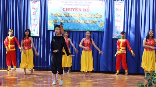 Chuyên đề hoạt động trải nghiệm sáng tạo cấp Thành phố, đề tài:  Cùng trải nghiệm cuộc sống qua các tác phẩm văn học . 