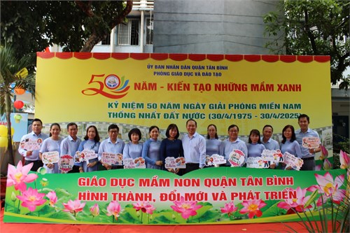 Ngày hội Triển lãm tranh với Chủ đề “Dấu ấn 50 năm đồng hành - Kiến tạo những mầm xanh” của Bậc học mầm non Phòng Giáo dục và Đào tạo quận Tân Bình