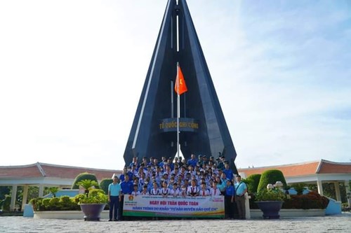 Ngành Giáo dục và Đào tạo Cần Giờ tổ chức hoạt động kỷ niệm 79 năm Ngày thành lập Quân đội Nhân dân Việt Nam