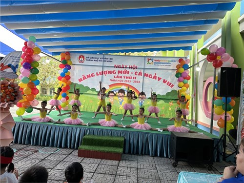 Ngày hội “Năng lượng mới - Cả ngày vui” .
