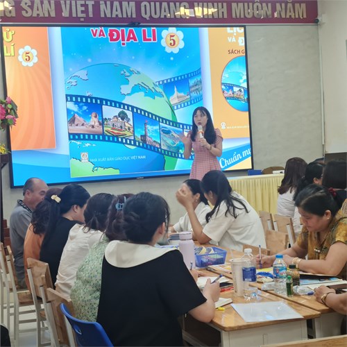 Tập huấn Sách giáo khoa lớp 5