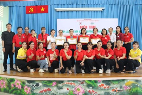 Hội thi kỹ thuật sơ cấp cứu Chữ Thập đỏ khối Mầm non.