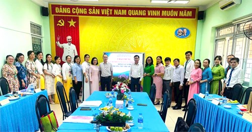 Trường tiểu học hưng việt đón đoàn khảo sát sơ bộ 
về đánh giá chuẩn quốc gia mức độ 1