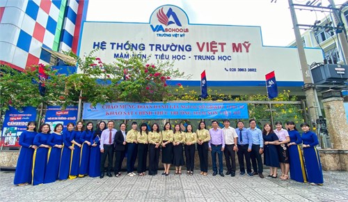 Trường mầm non việt mỹ đón đoàn khảo sát chính thức 
đánh giá chuẩn quốc gia mức độ 1