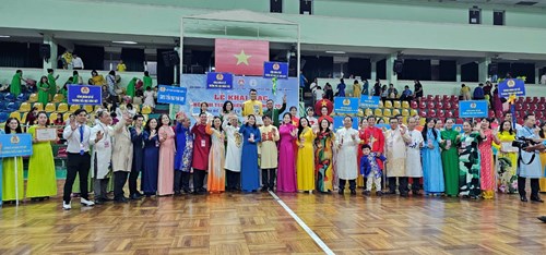 Hội thi trình diễn áo dài
Chủ đề  Tôi yêu áo dài Việt Nam 